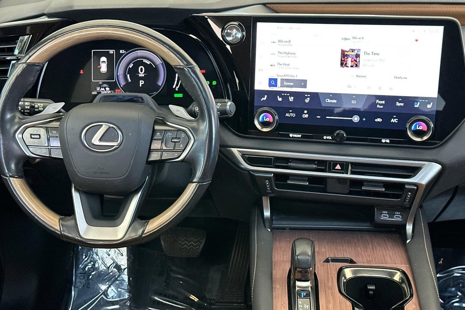 Certified 2023 Lexus RX 350h w/ Cold Area Package AWD/4WD image 4