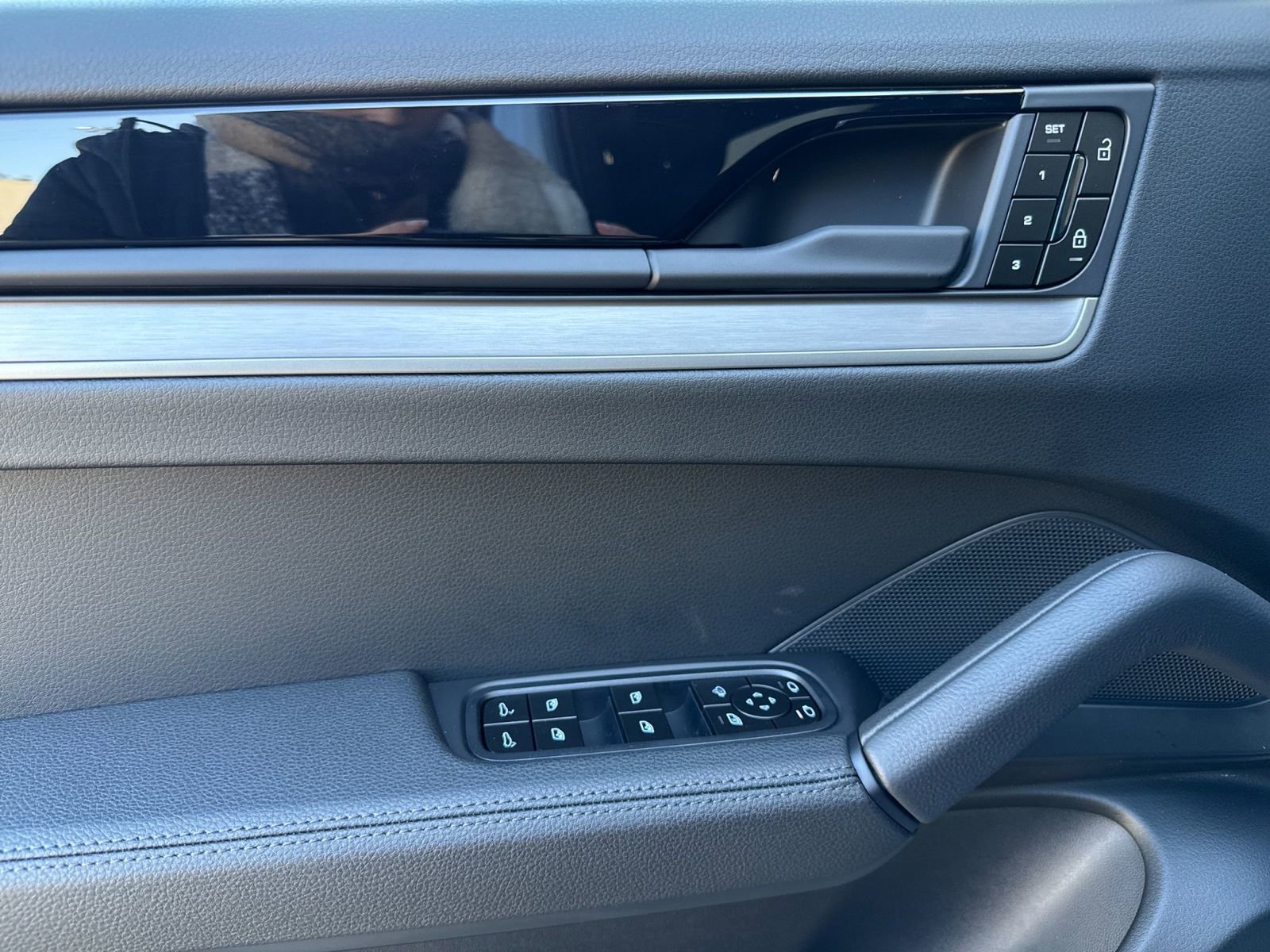 New 2026 Porsche Cayenne S image 12