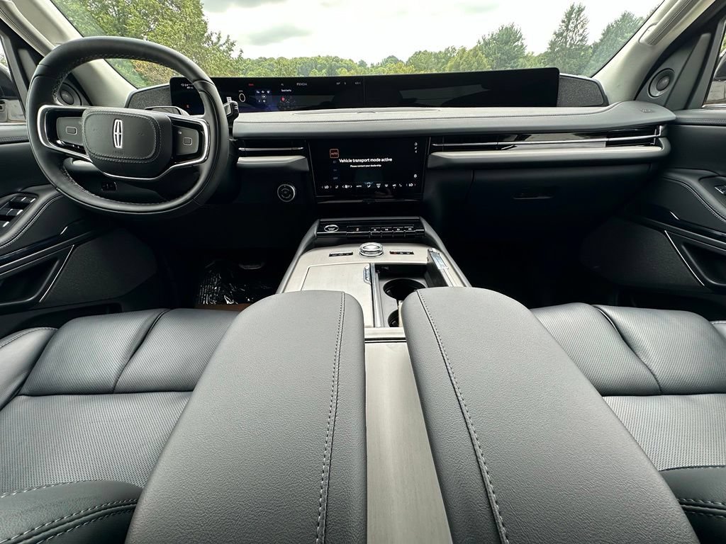 New 2027 Lincoln Navigator Reserve AWD/4WD image 20