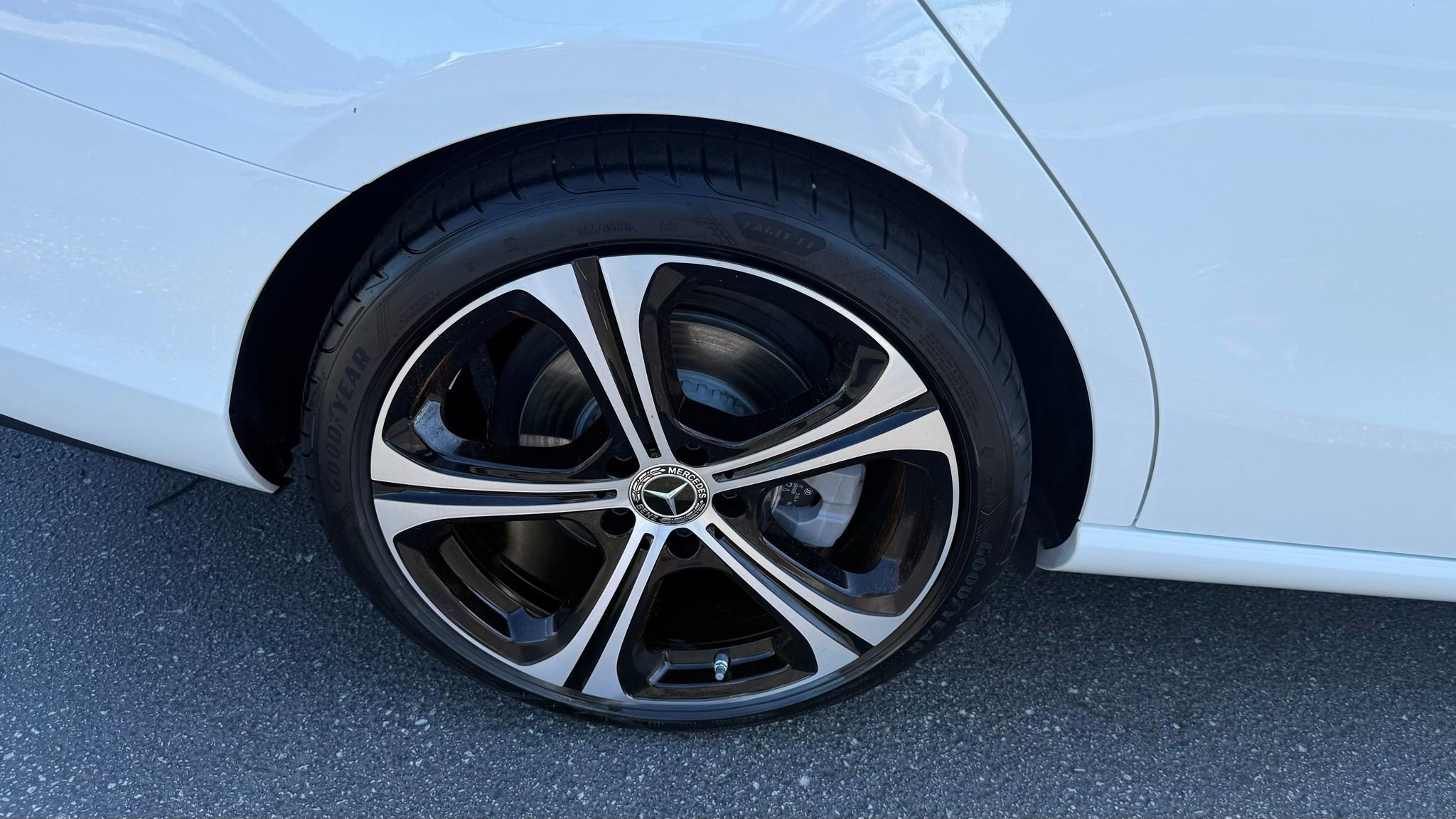 Used 2025 Mercedes-Benz C 300 Sedan image 15