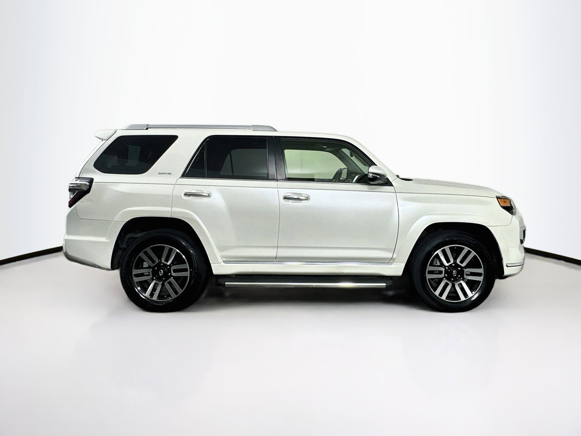Used 2019 Toyota 4Runner Limited AWD/4WD image 10
