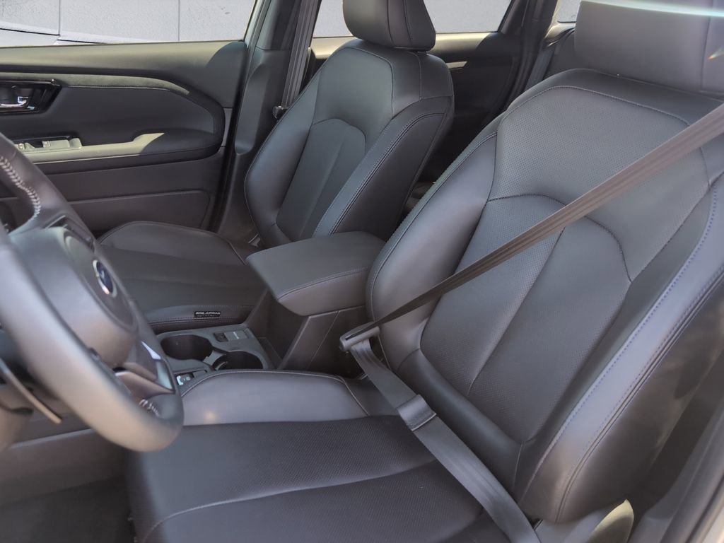 Used 2025 Subaru Forester Limited image 8