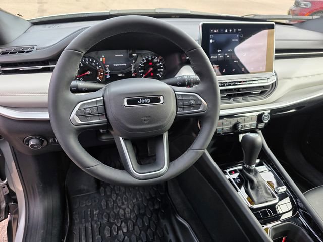 Used 2024 Jeep Compass Limited image 18