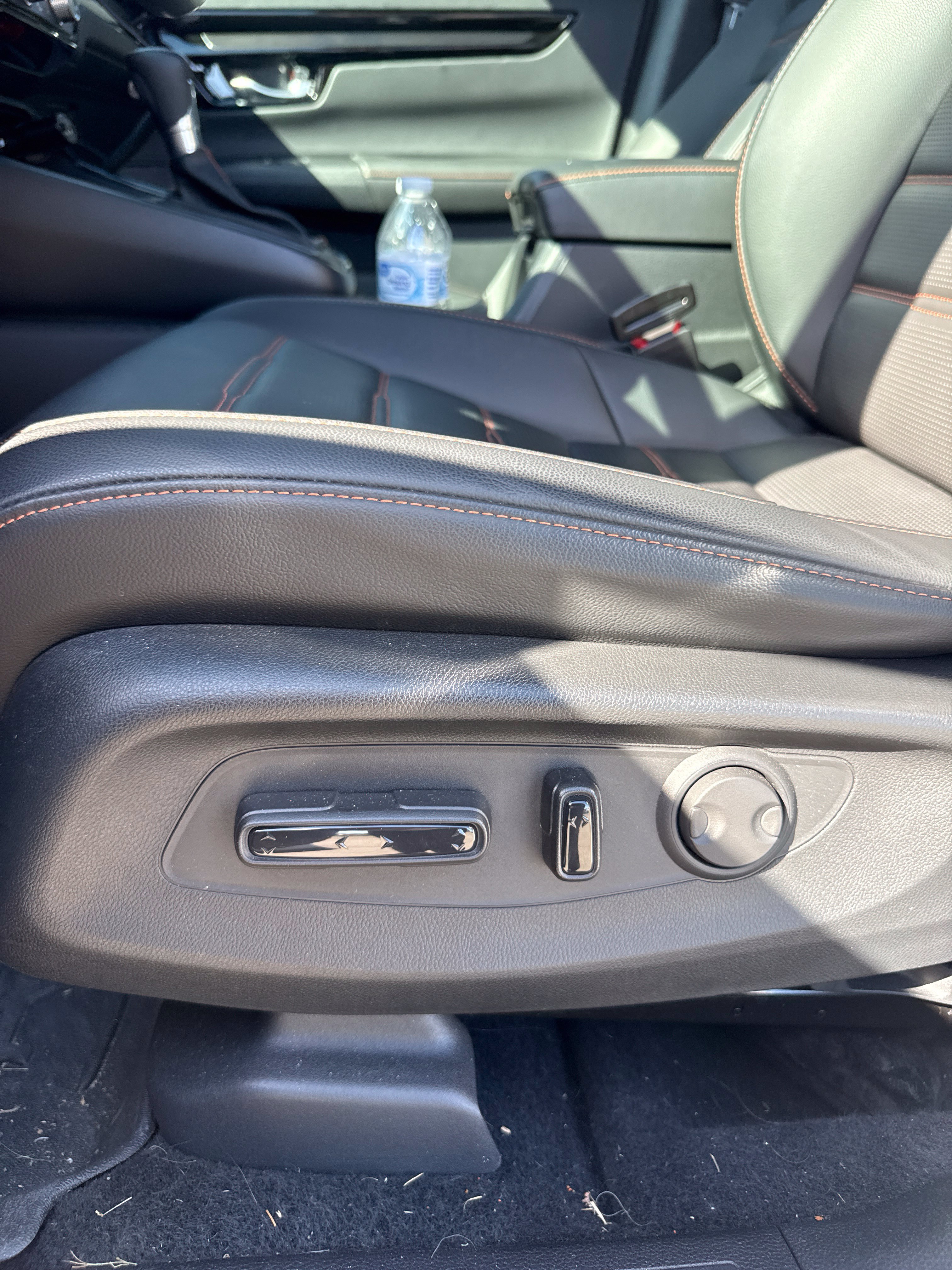 Used 2025 Honda CR-V Sport Touring image 11