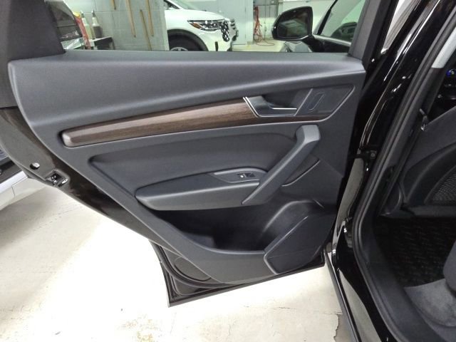 Used 2024 Audi Q5 2.0T Premium image 38