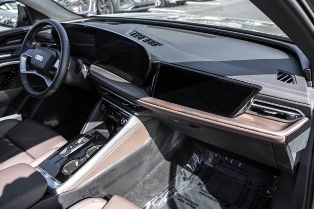 Used 2025 Audi Q5 Prestige image 24