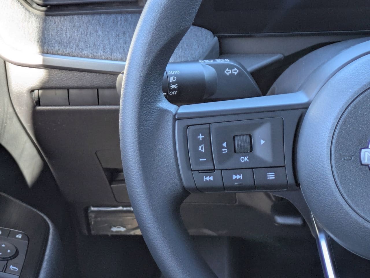 New 2026 Nissan Kicks SV FWD image 25