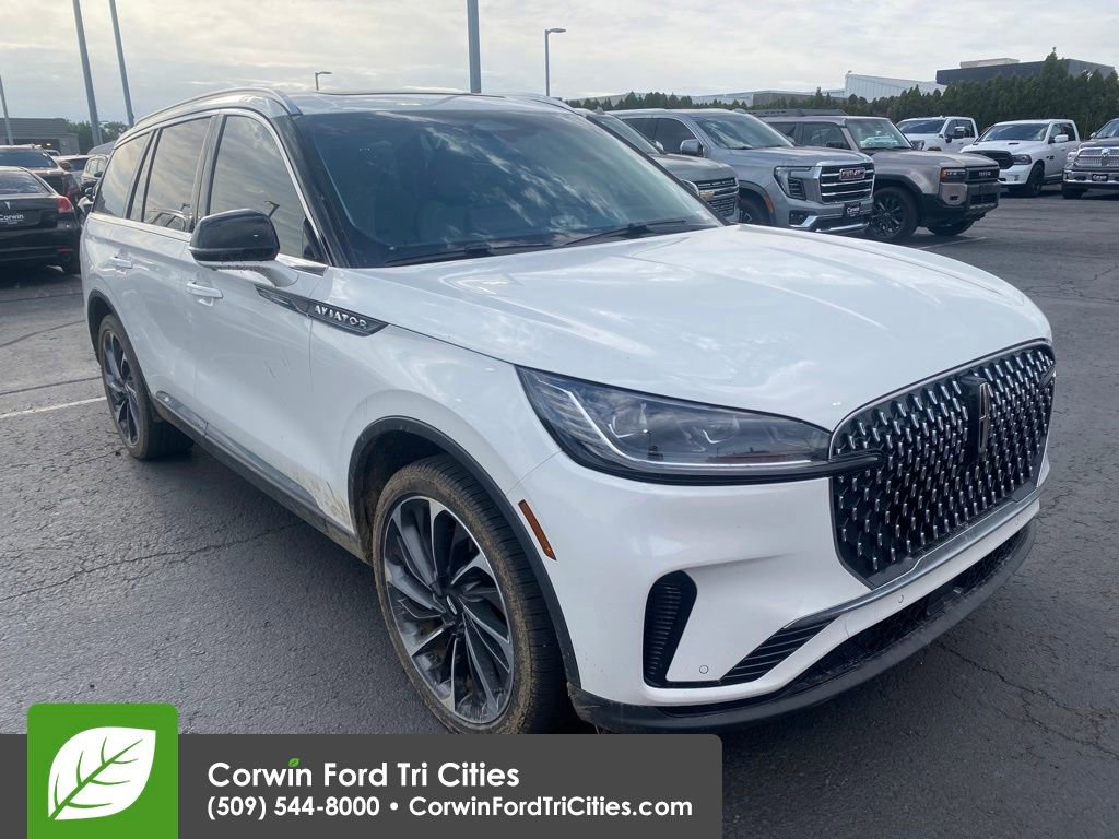 Used 2025 Lincoln Aviator Reserve w/ Equipment Group 201A AWD/4WD image 4