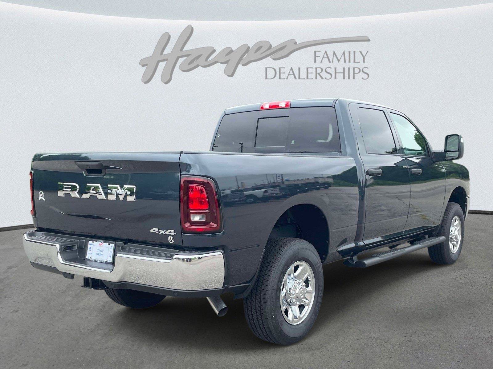 New 2026 RAM 2500 Tradesman AWD/4WD image 4
