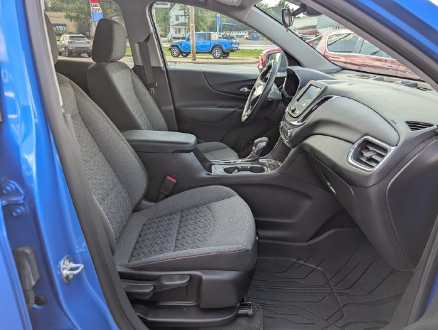 Used 2024 Chevrolet Equinox LT w/ LPO, Floor Liner Package AWD/4WD image 11