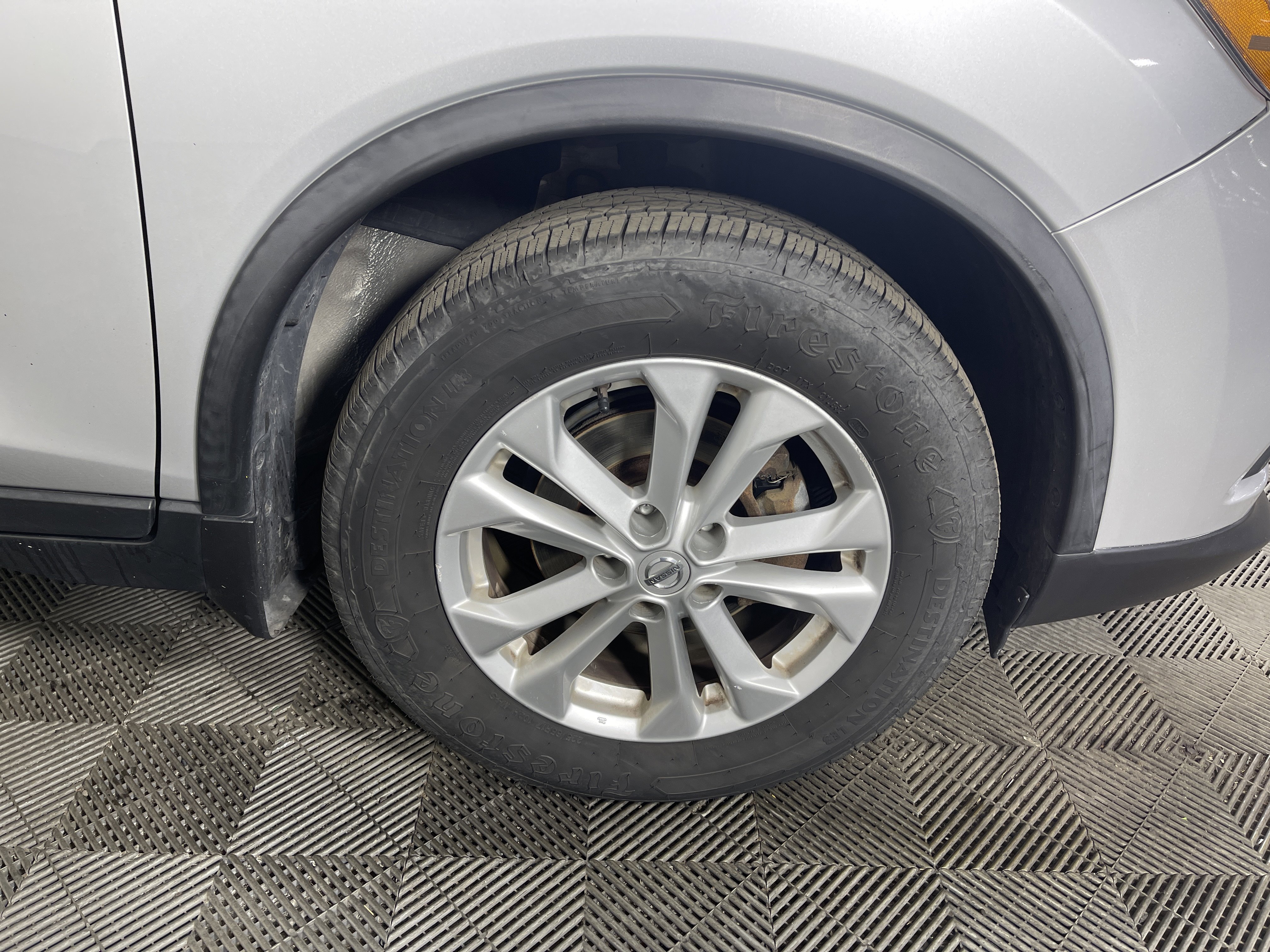 Used 2016 Nissan Rogue SV image 6