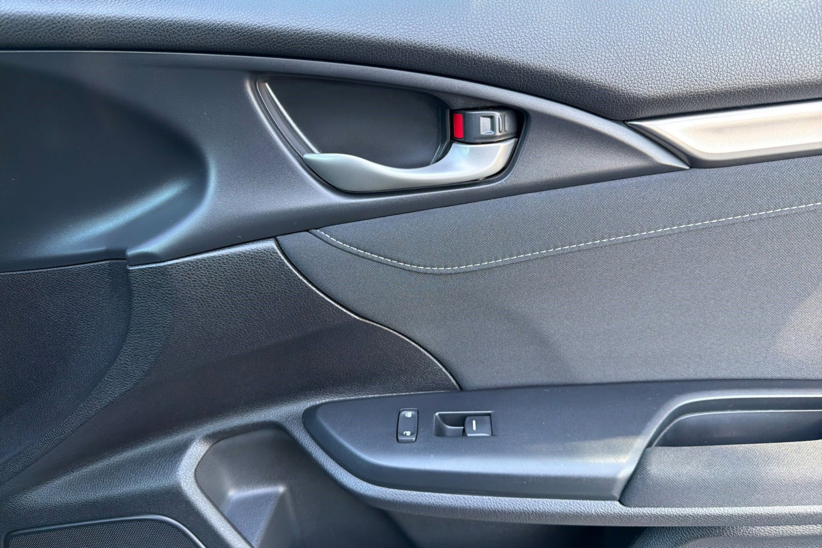 Used 2018 Honda Civic EX image 21
