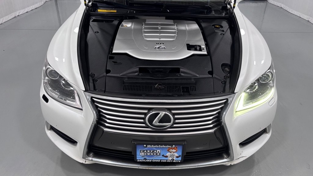 Used 2015 Lexus LS 460 AWD w/ Comfort Package image 30