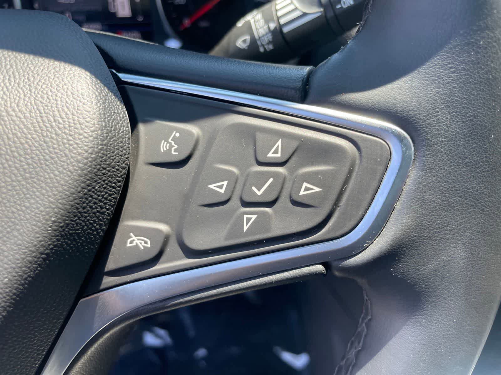 Used 2024 Chevrolet Equinox LT AWD/4WD image 14