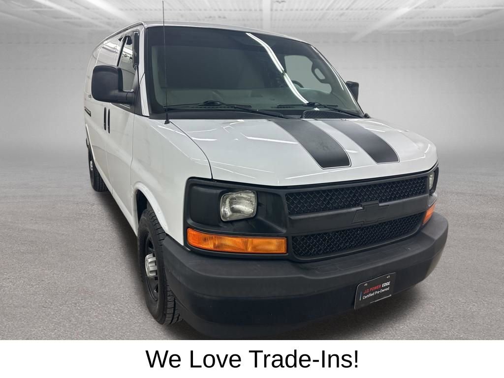 Used 2017 Chevrolet Express 2500 image 3