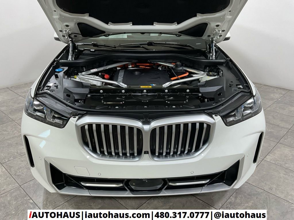 Used 2024 BMW X5 xDrive50e w/ Premium Package AWD/4WD image 11