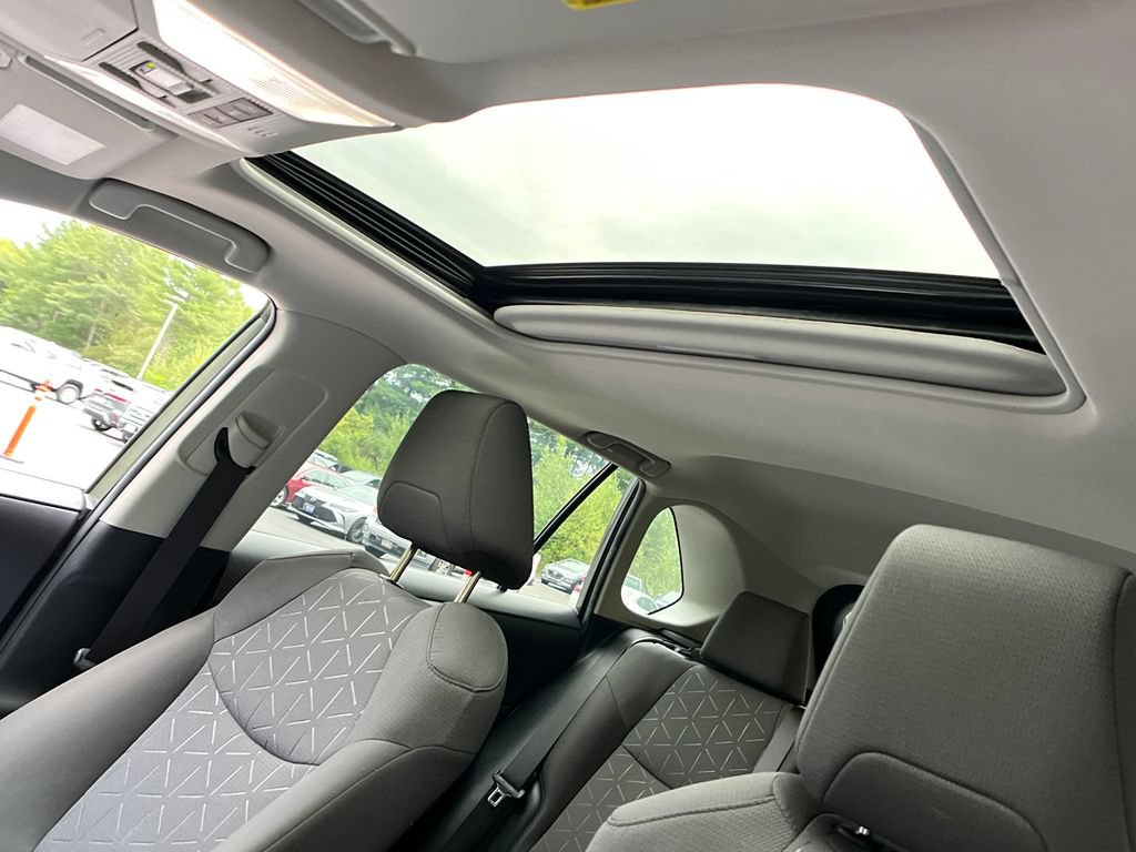 Used 2022 Toyota RAV4 XLE w/ Convenience Package AWD/4WD image 20