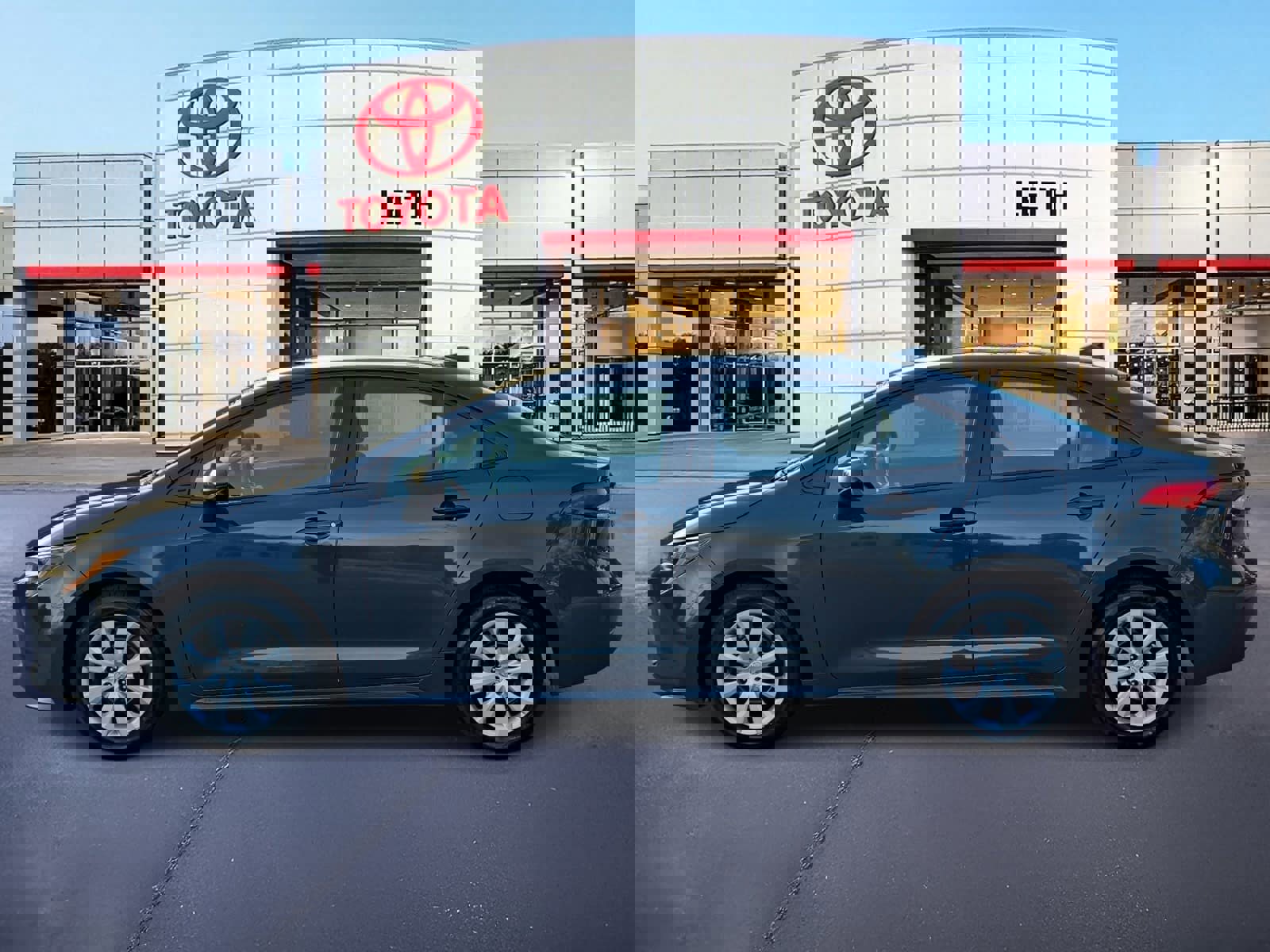 Used 2024 Toyota Corolla LE image 8