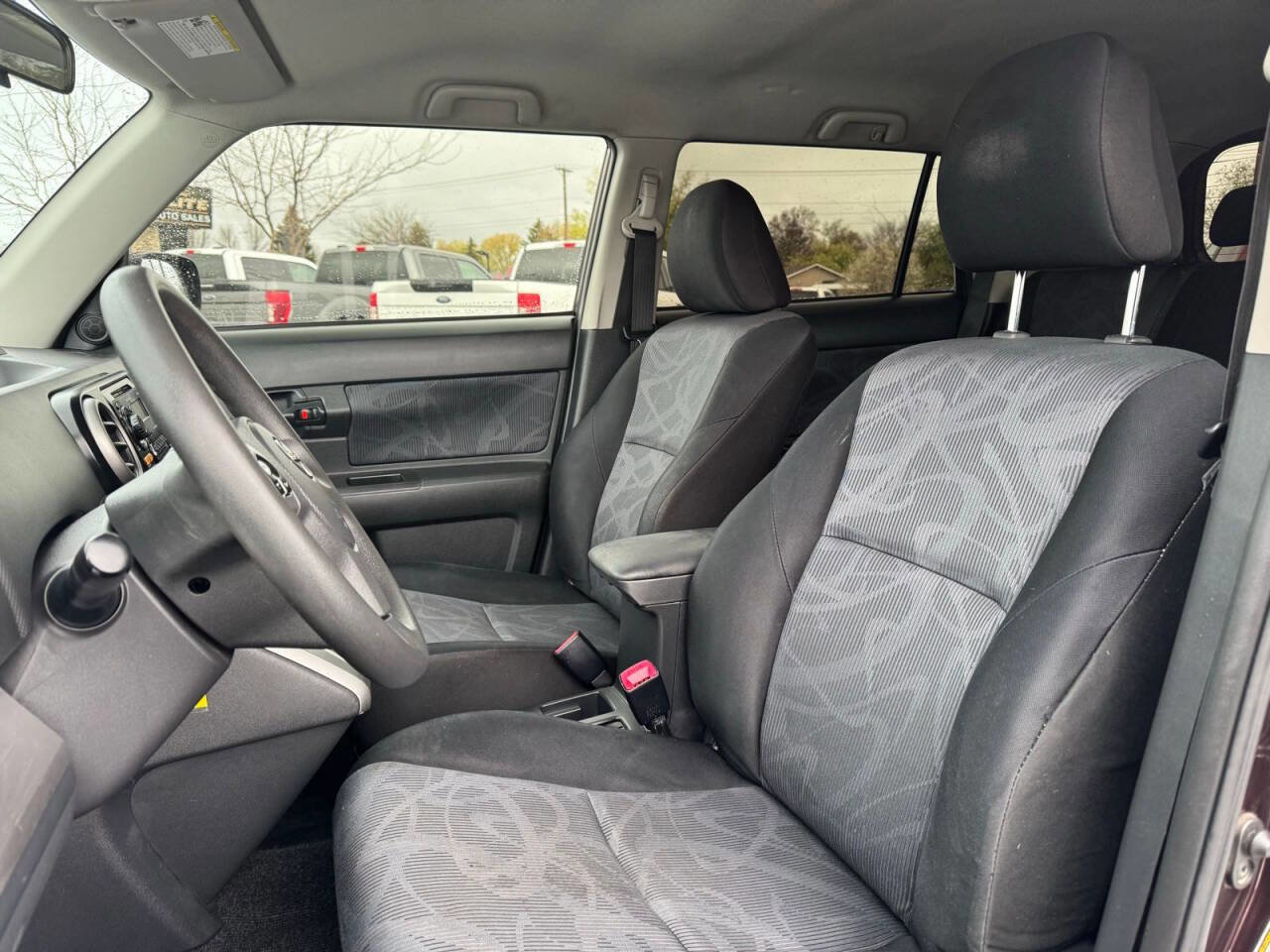 Used 2012 Scion xB FWD image 12