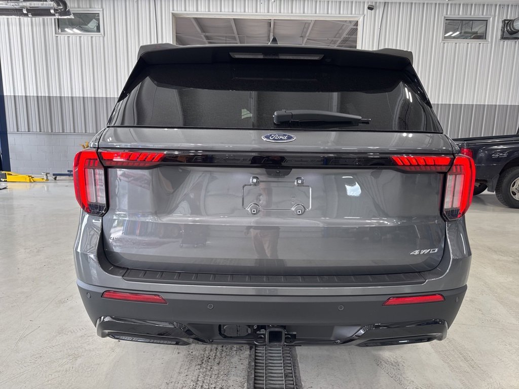New 2025 Ford Explorer ST-Line image 6