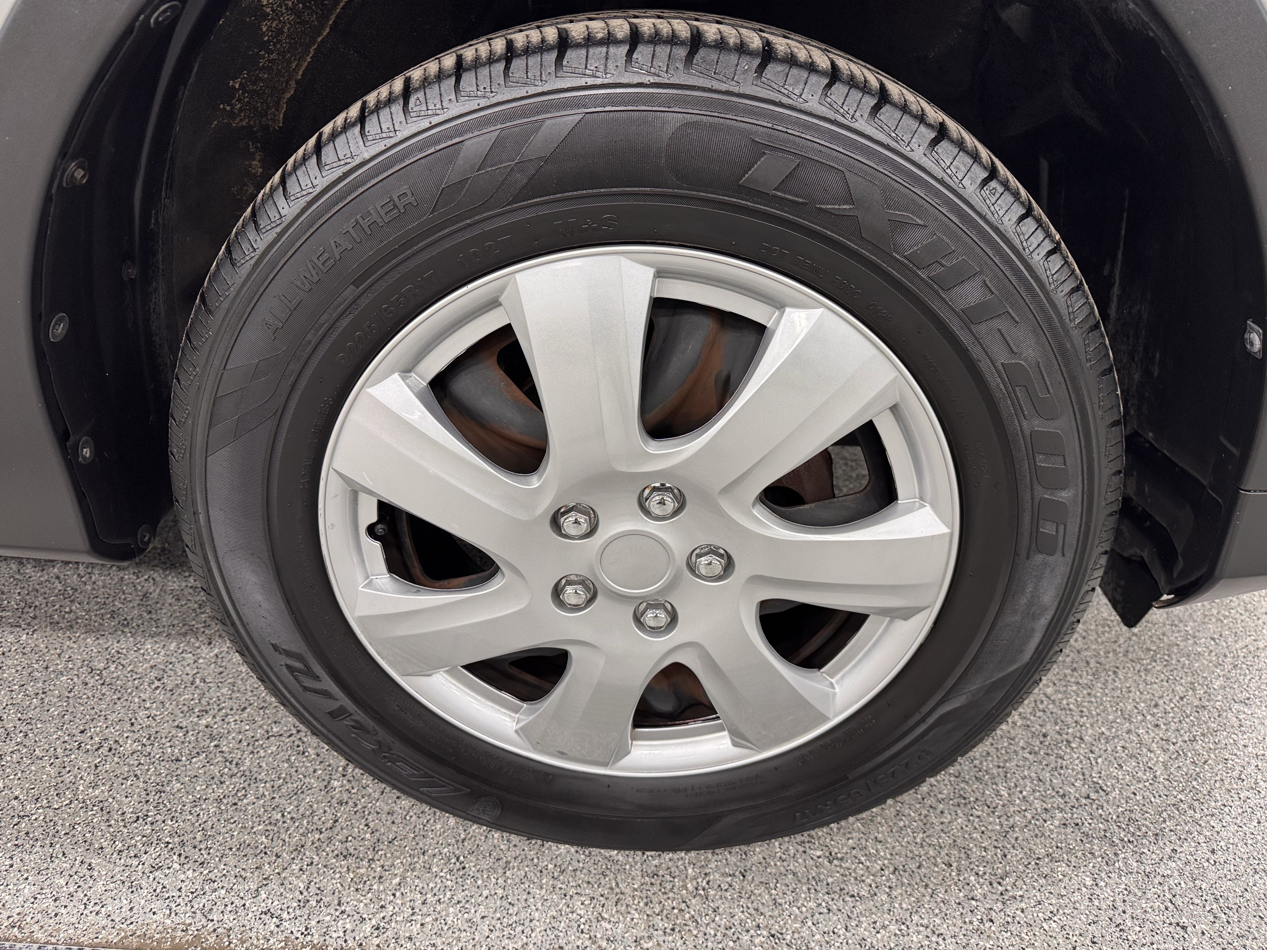 Used 2015 Toyota RAV4 LE image 27