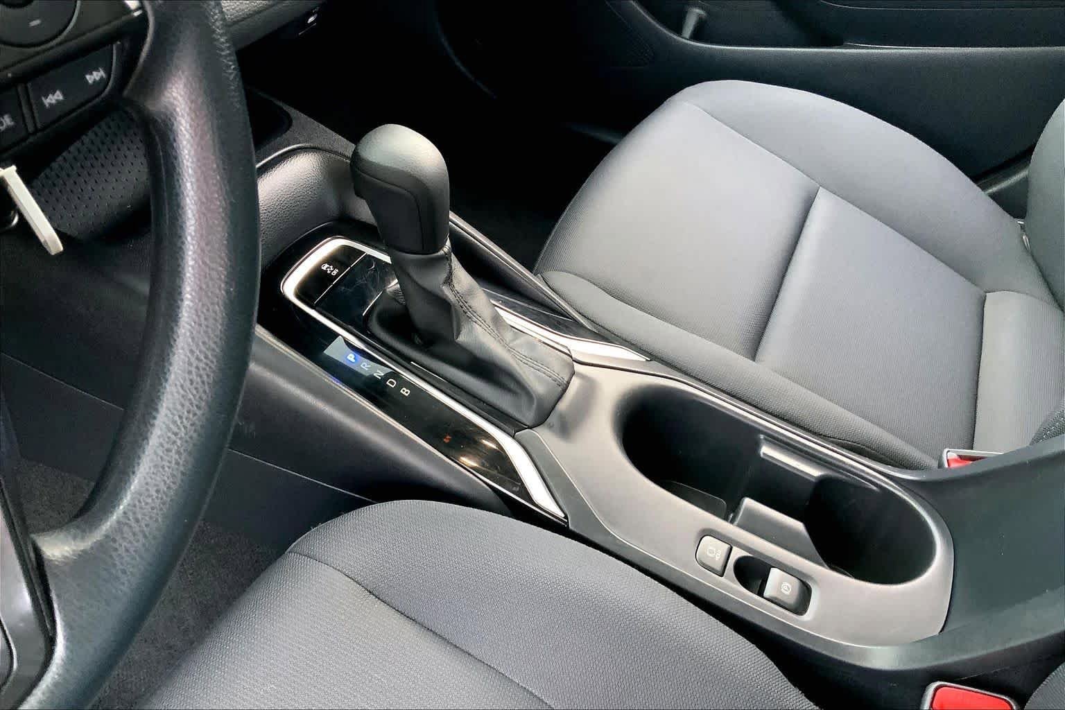 Used 2024 Toyota Corolla LE FWD image 16