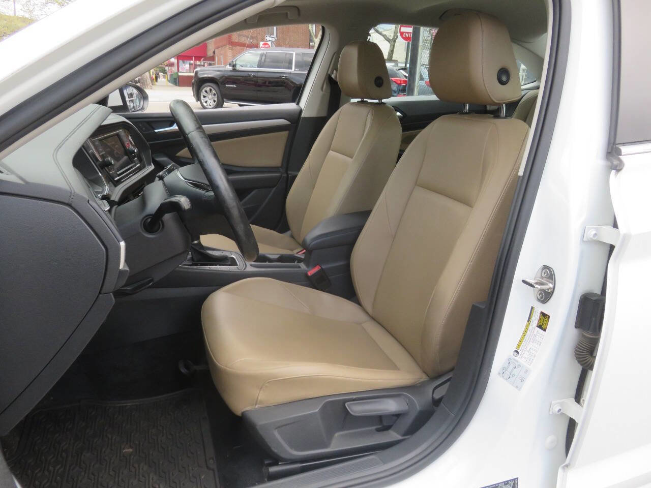 Used 2019 Volkswagen Jetta SE FWD image 10