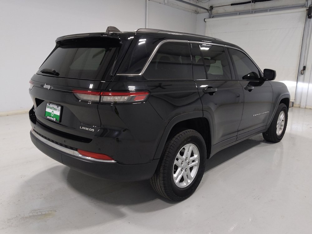 Used 2023 Jeep Grand Cherokee Laredo AWD/4WD image 9