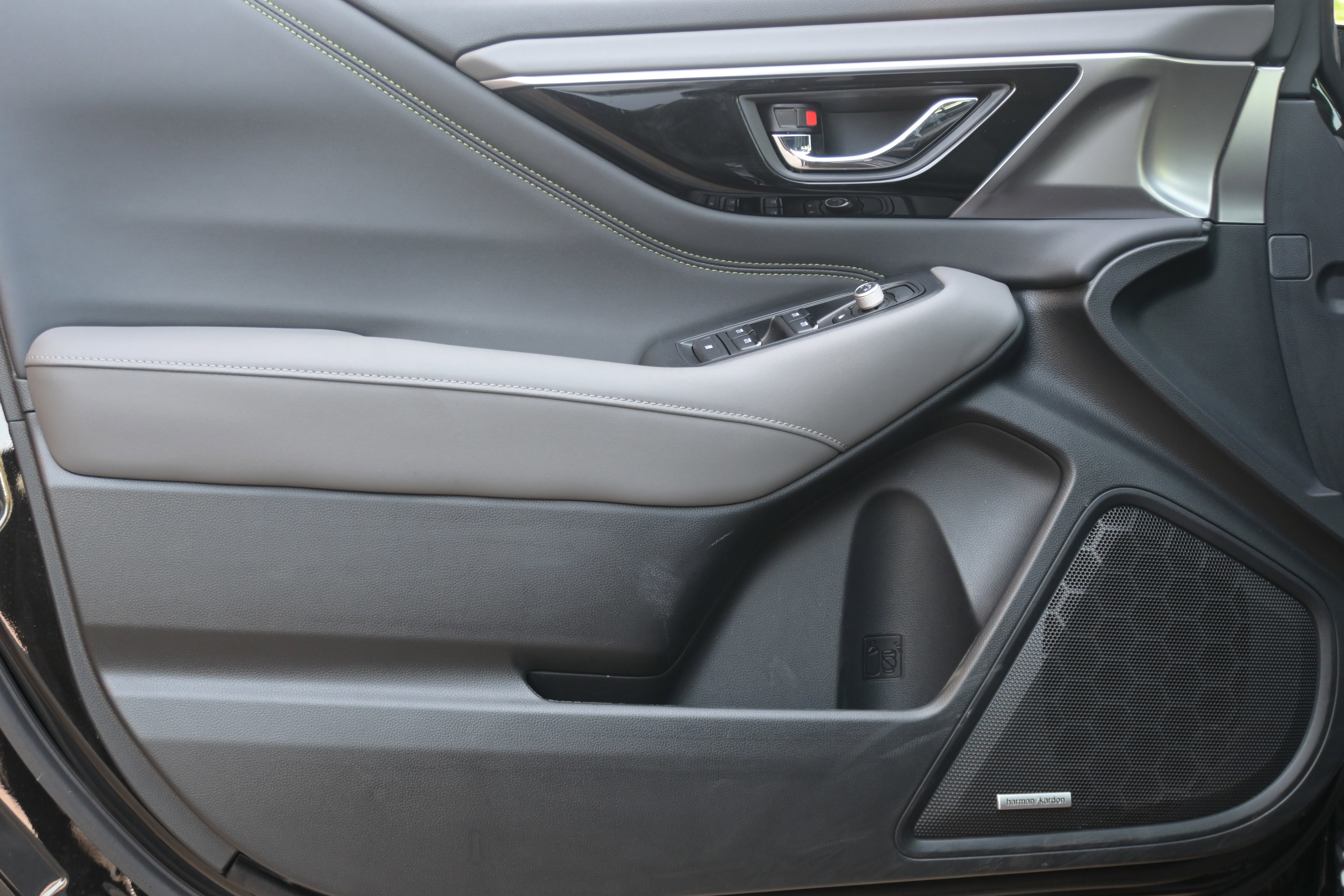Used 2025 Subaru Outback Onyx Edition image 14