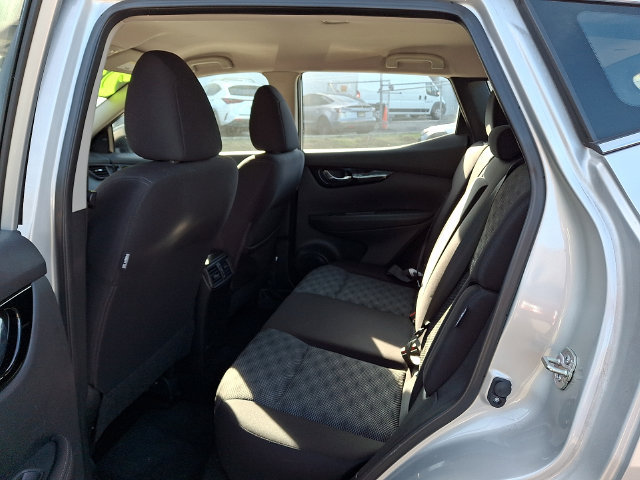 Used 2022 Nissan Rogue Sport SV AWD/4WD image 10
