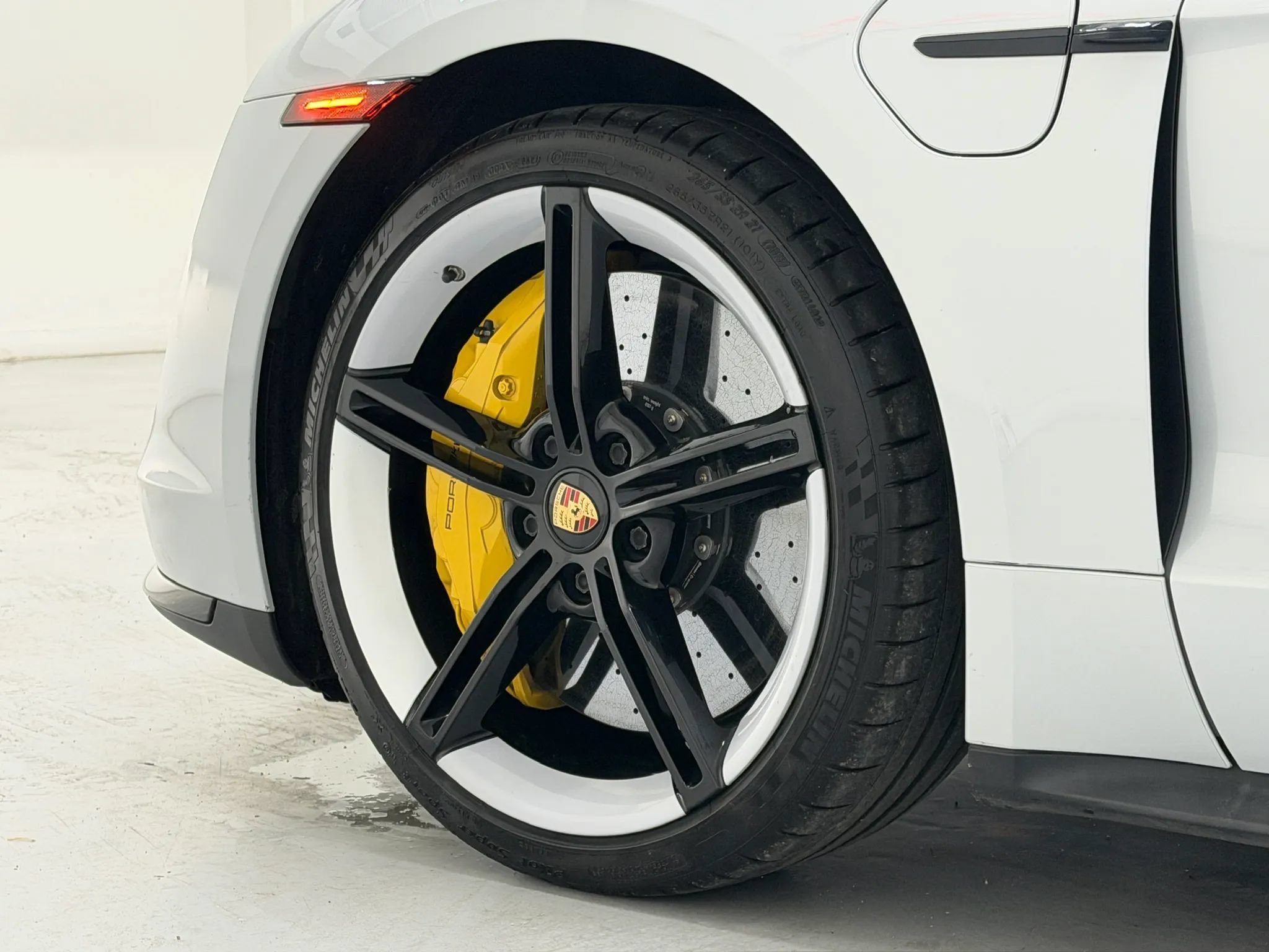 Used 2021 Porsche Taycan Turbo S AWD/4WD image 97