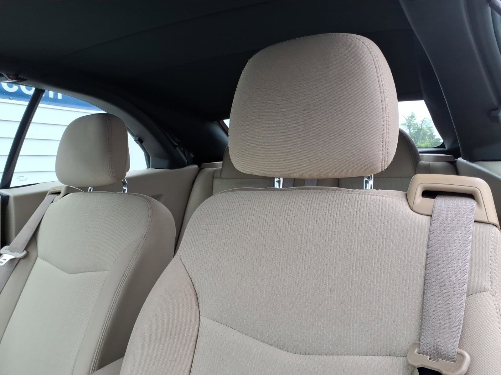 Used 2012 Chrysler 200 Touring FWD image 7