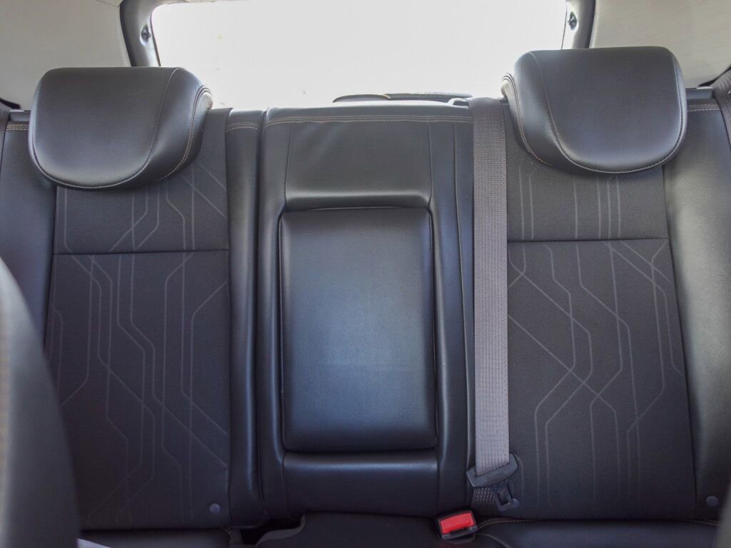 Used 2018 Chevrolet Trax LT w/ LT Convenience Package image 16