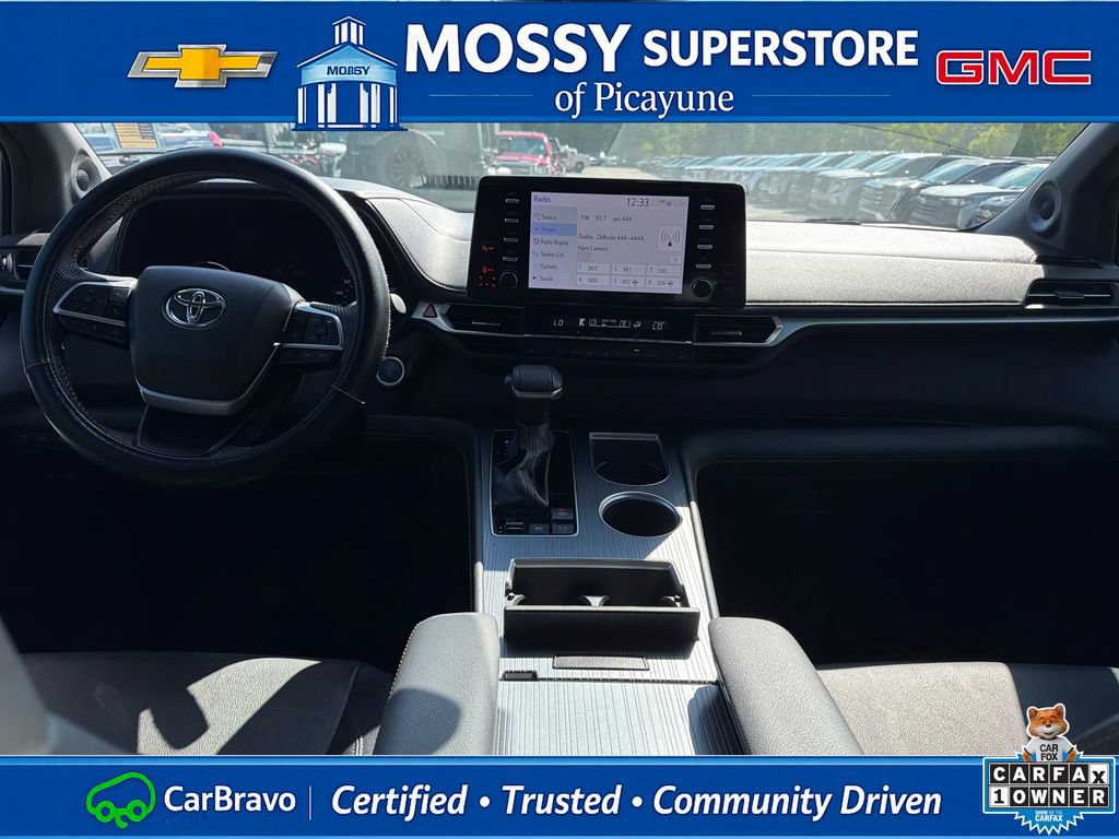 Used 2024 Toyota Sienna XLE Woodland Edition AWD/4WD image 14