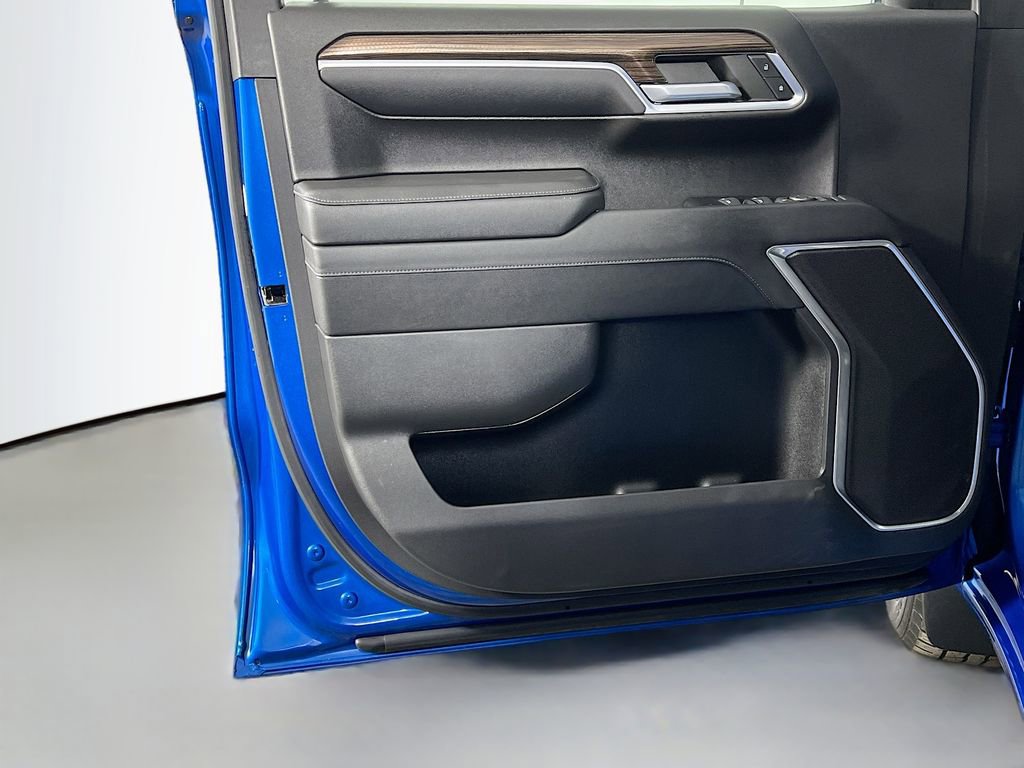 Used 2022 Chevrolet Silverado 1500 RST w/ Protection Package image 18