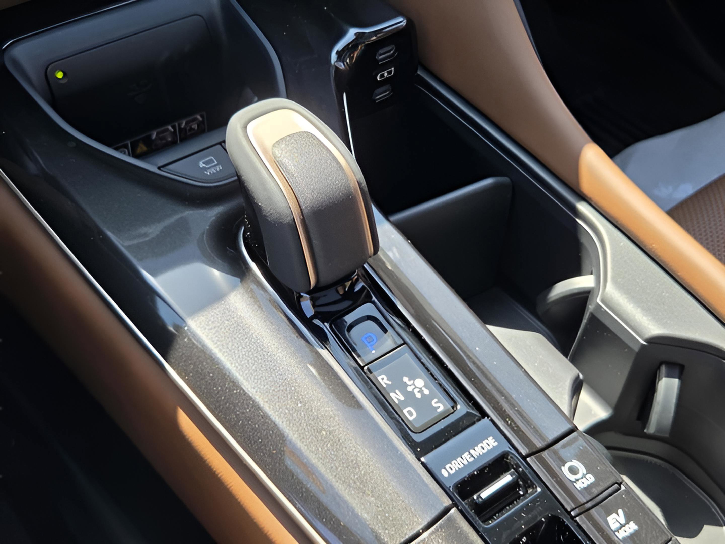 New 2026 Toyota Crown Signia AWD/4WD image 17