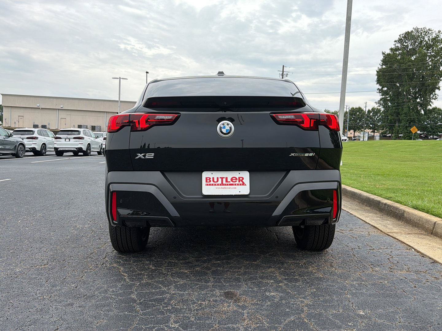 New 2026 BMW X2 xDrive28i w/ Technology Package AWD/4WD image 5