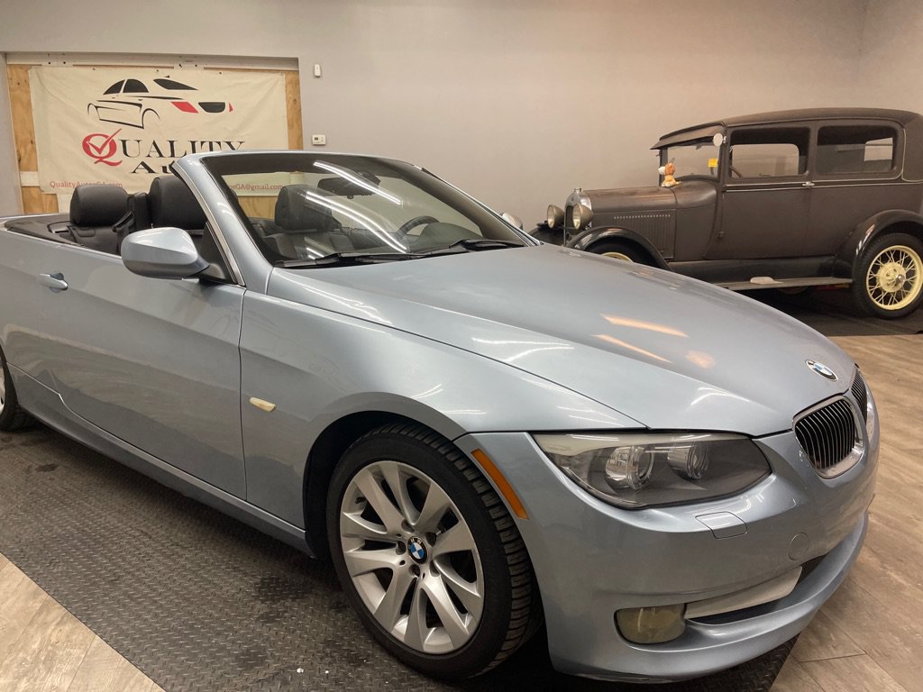 Used 2013 BMW 328i Convertible RWD image 3