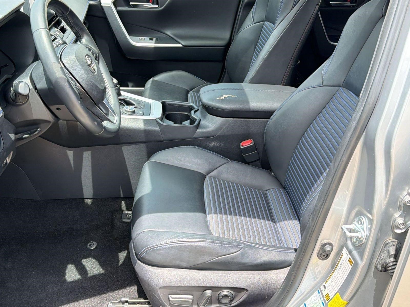 Used 2021 Toyota RAV4 XSE AWD/4WD image 5