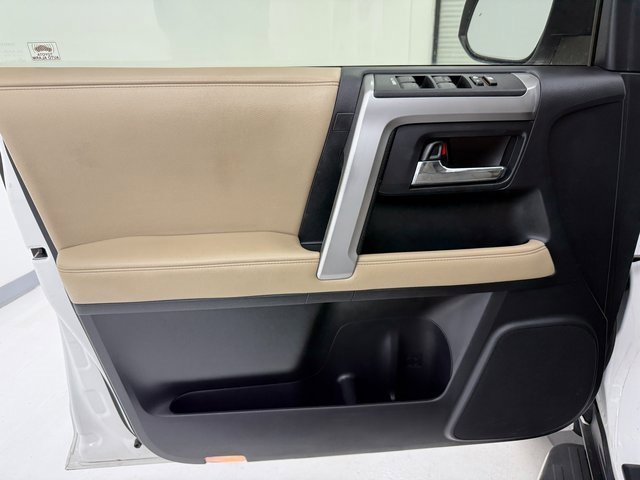 Used 2015 Toyota 4Runner SR5 image 28