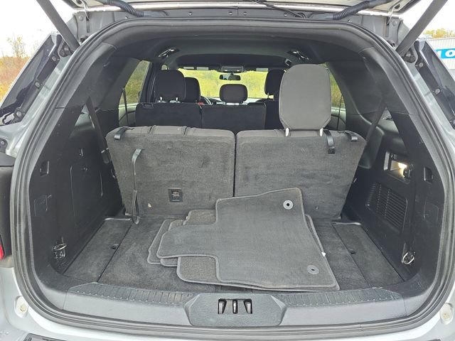 Used 2020 Ford Explorer XLT w/ Comfort Package image 8