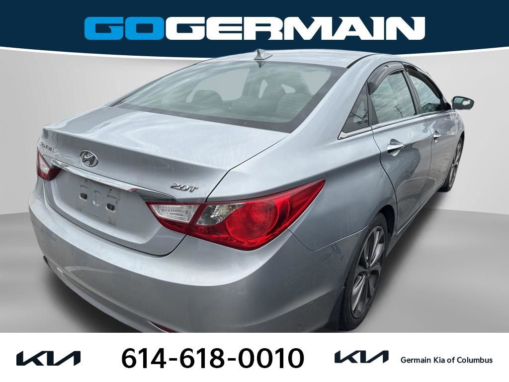 Used 2013 Hyundai Sonata SE w/ Navigation & Sunroof Pkg FWD image 4
