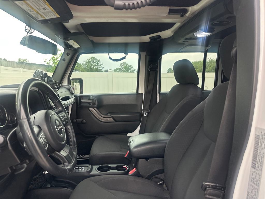 Used 2016 Jeep Wrangler Unlimited Sport w/ Connectivity Group AWD/4WD image 11