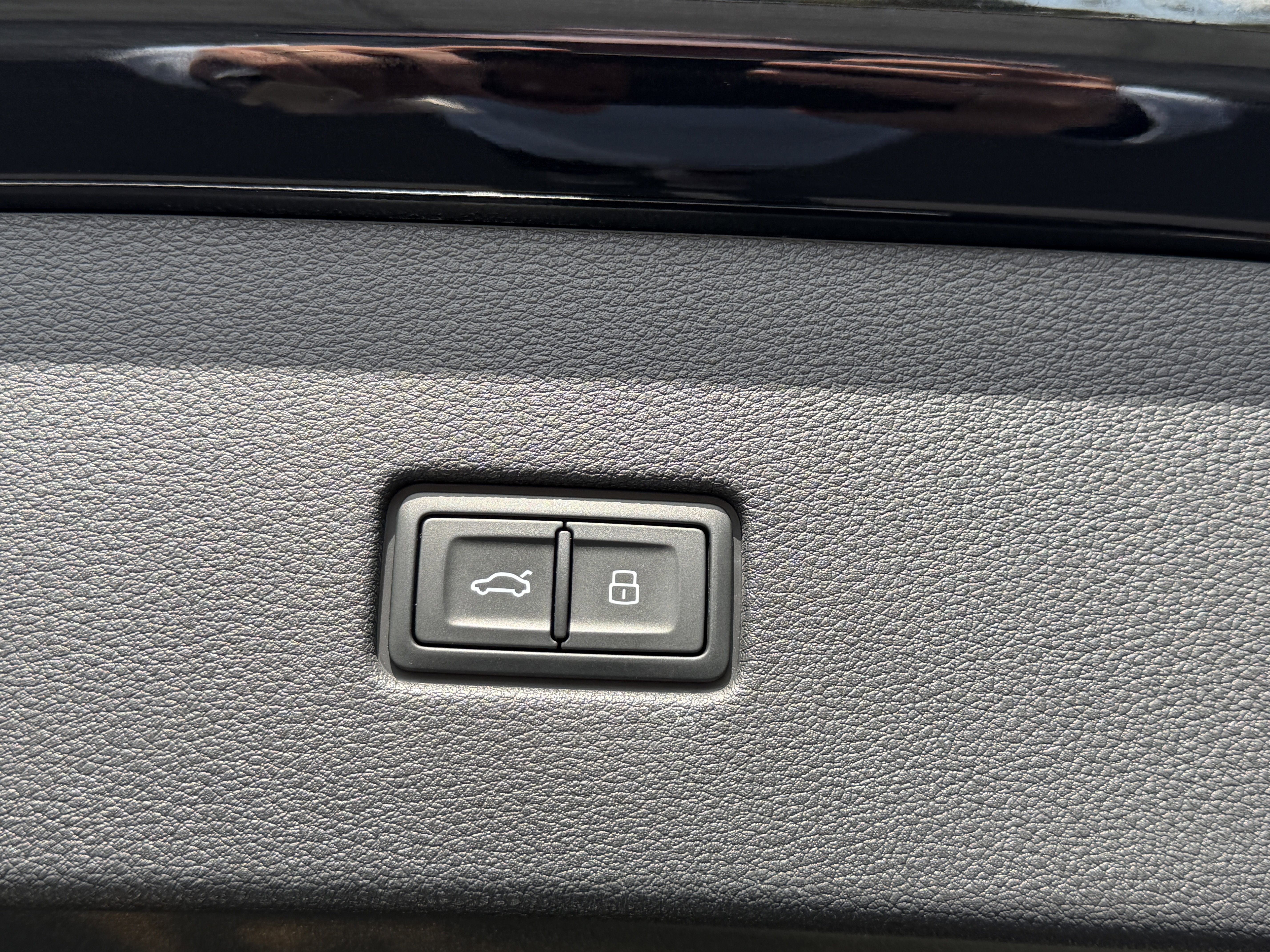 Used 2023 Audi SQ8 Prestige image 16