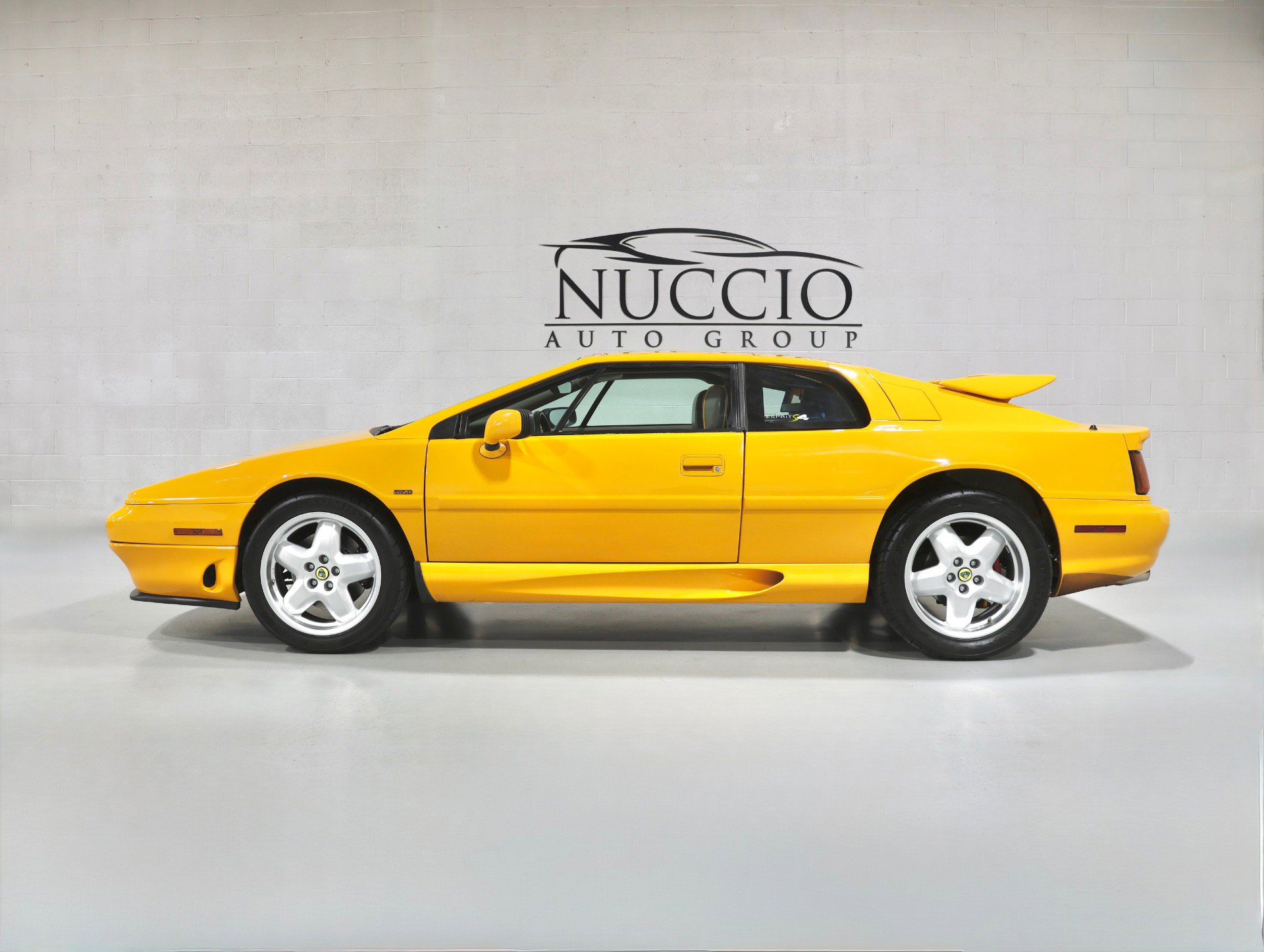 Used 1994 Lotus Esprit S4 image 2