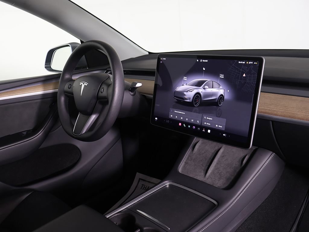 Used 2024 Tesla Model Y Performance AWD/4WD image 30
