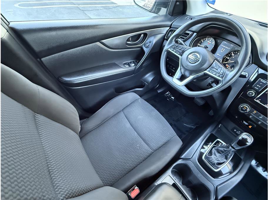 Used 2021 Nissan Rogue Sport S image 61