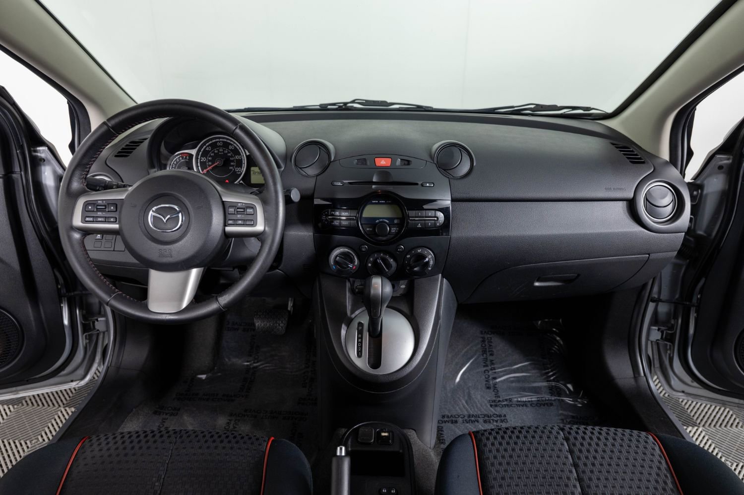 Used 2014 MAZDA MAZDA2 Touring image 32