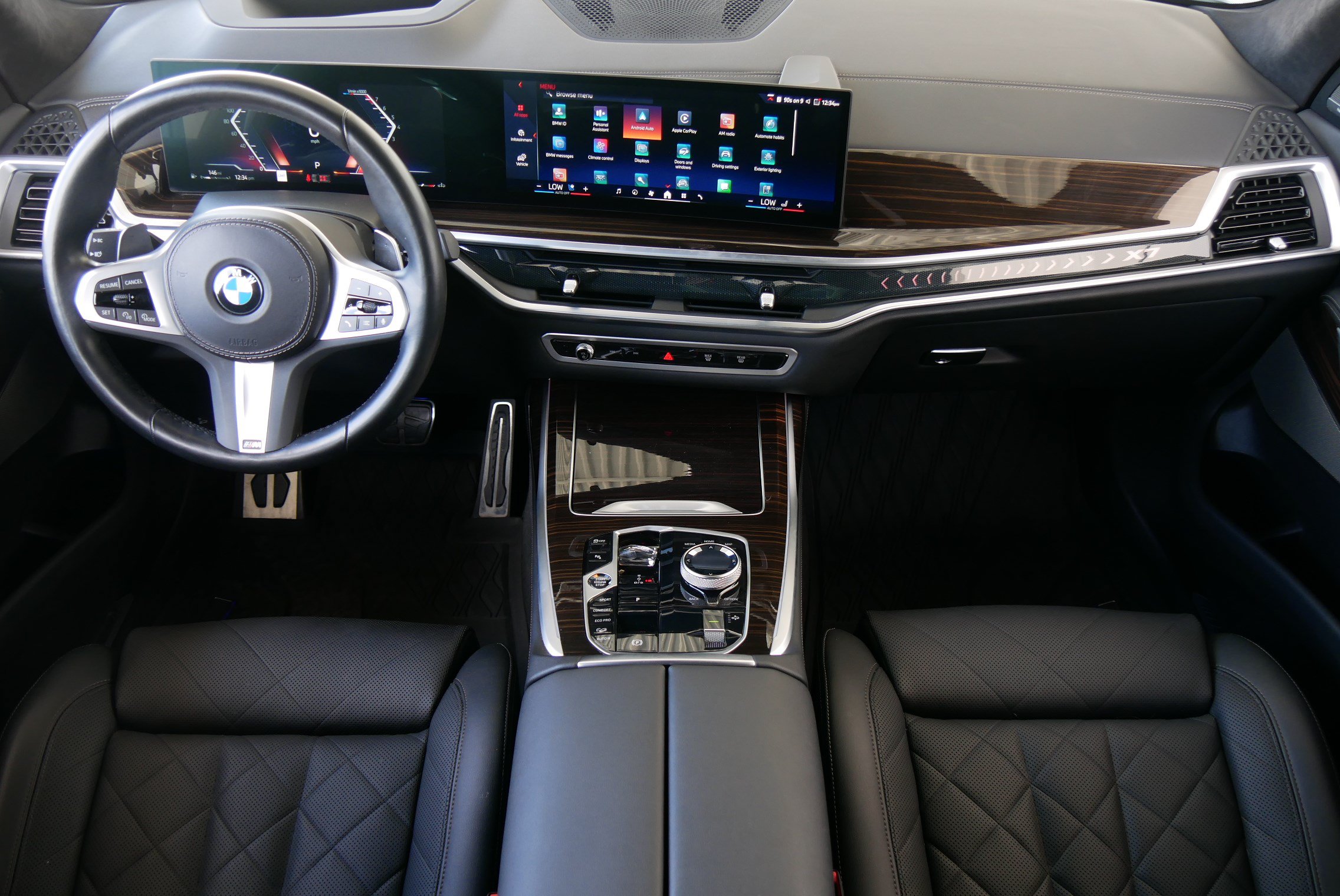 Used 2024 BMW X7 xDrive40i w/ M Sport Package AWD/4WD image 16