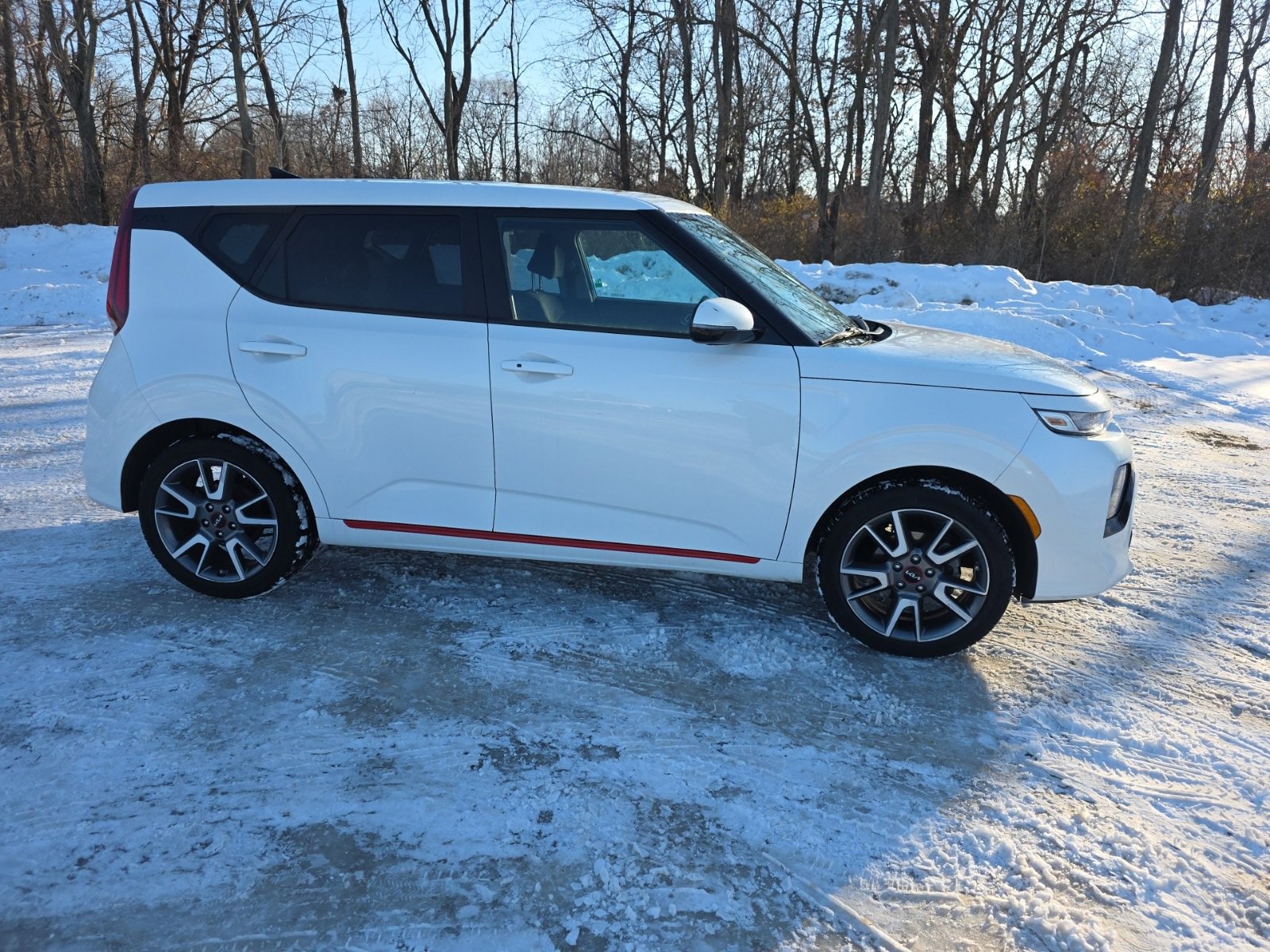 Used 2022 Kia Soul GT-Line image 3